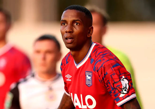 Thomas Frank & Ashley Young 